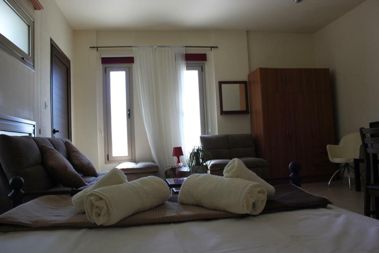 Paphos Kerynia Apartments מראה חיצוני תמונה
